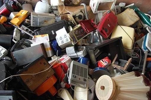 Quels sont les avantages de faire appel à des professionnels pour un débarras complet ?