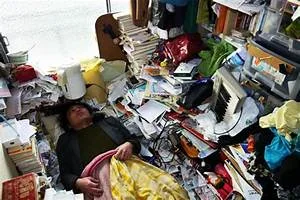L’incurie dans le logement : Comment aider la personne victime d’incurie ?