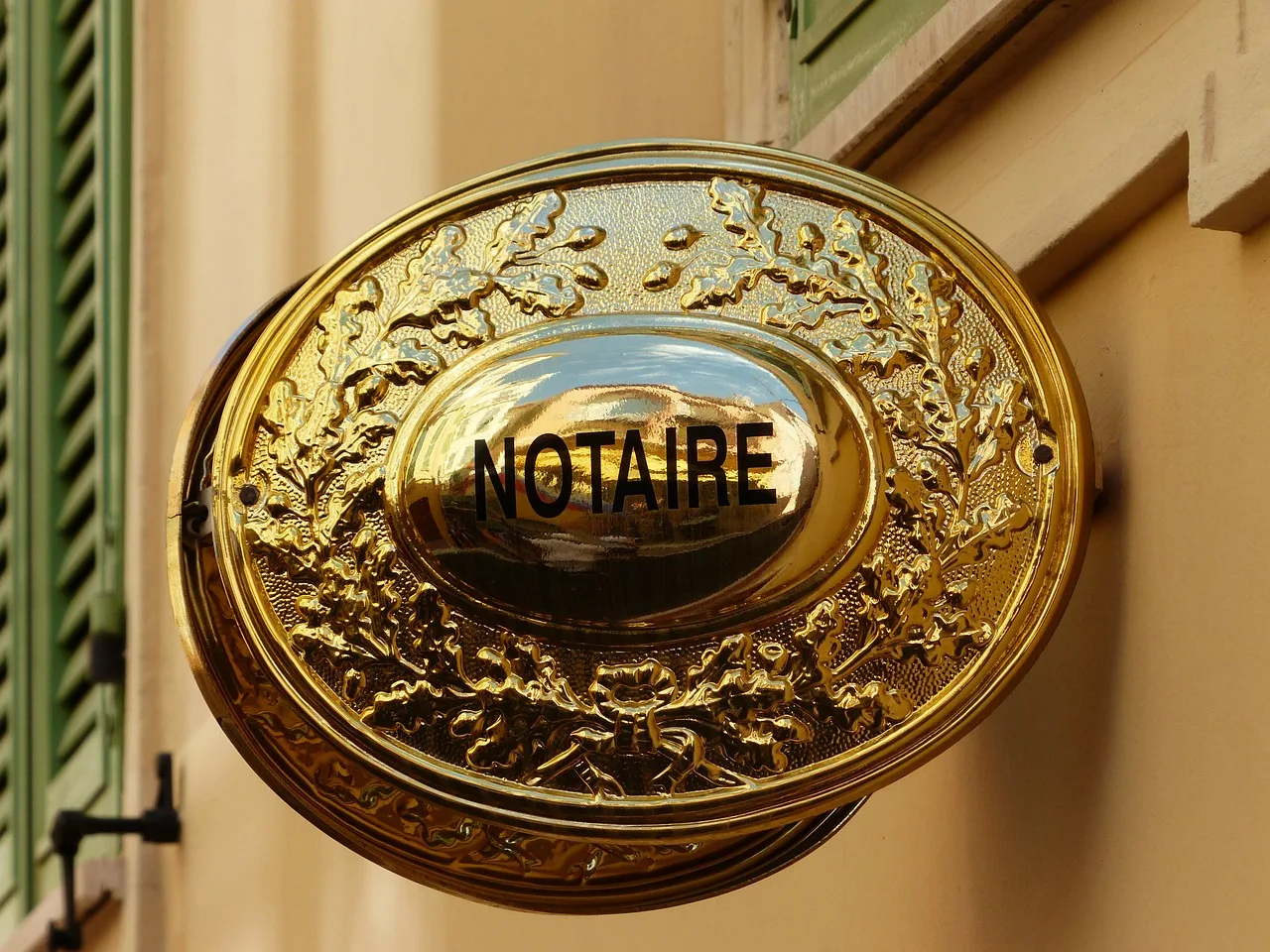 Qui contacte le notaire après un décès ?