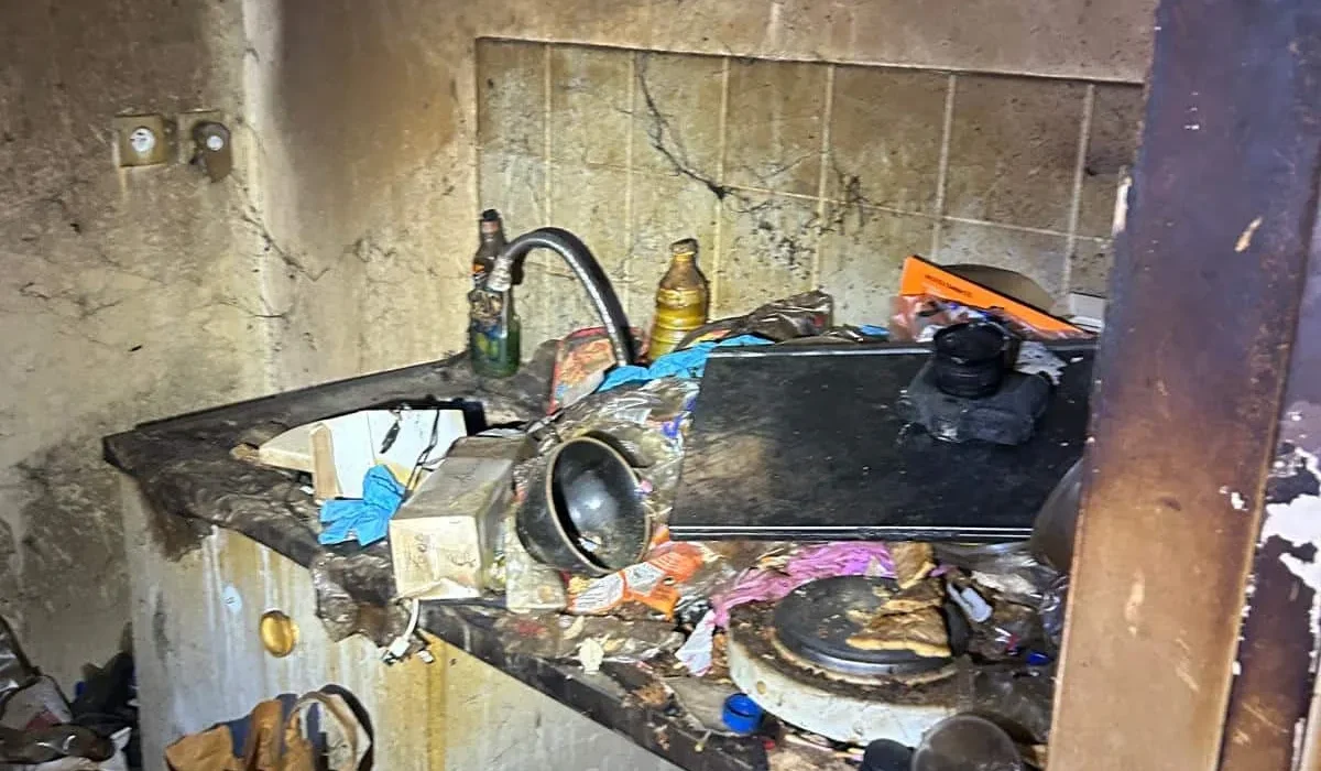 Est il dangereux de vivre dans un logement en présence de la suie après un incendie ?