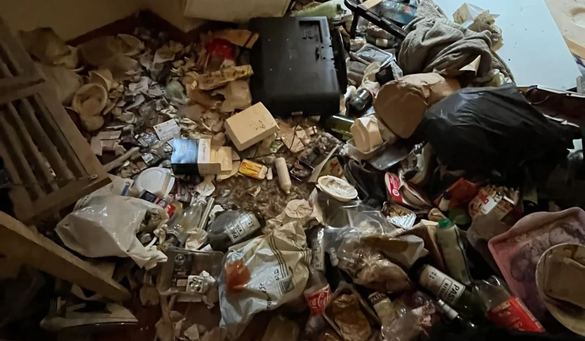 Quand un proche vit dans l’insalubrité : comment réagir sans rompre le lien