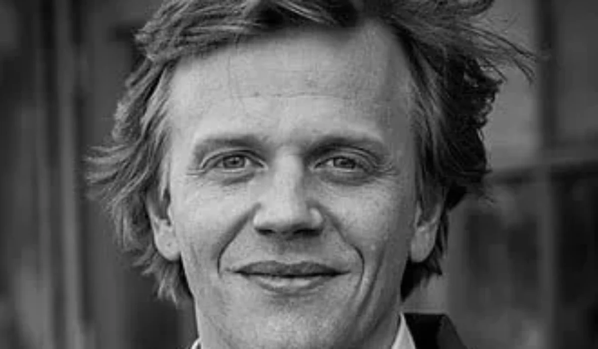 Alex Lutz : son père atteint du syndrome de Diogène