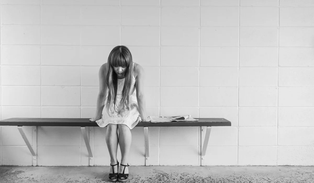 Les 4 causes de l’isolement social : comment s’en sortir ?