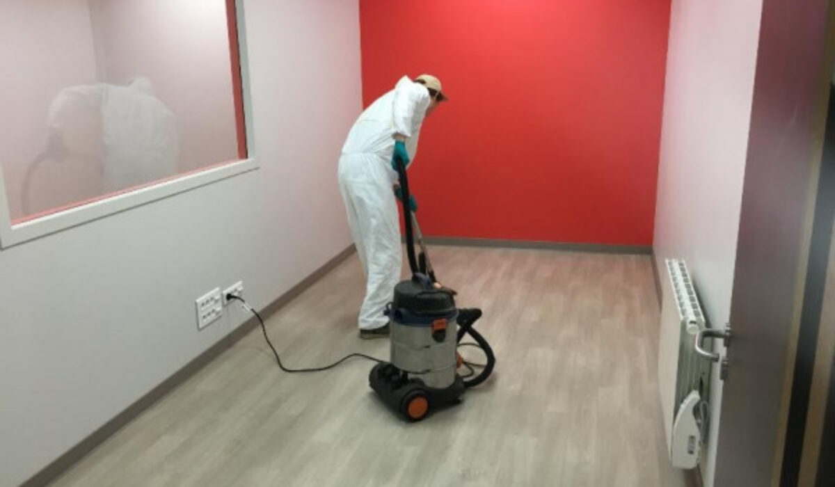 Le nettoyage de fin de fin de chantier